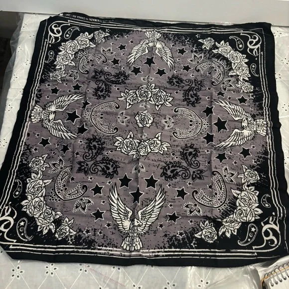 Bundle of Boho Stylish Trending bandanas with various prints. - Picture 3 of 16